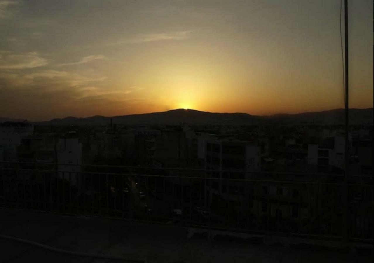 Appartamento Stylish Penthouse With Acropolis And 360 View Atene Esterno foto
